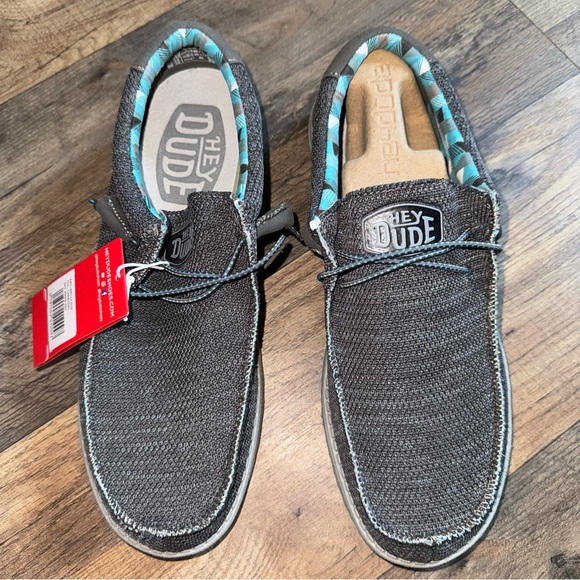 Hey Dude Other - NEW hey dude wally sox
